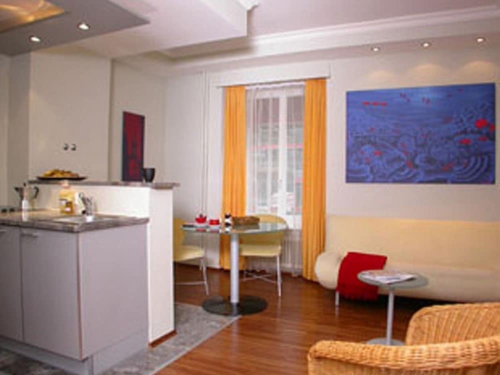 VISIONAPARTMENTS Zurich Waffenplatzstrasse