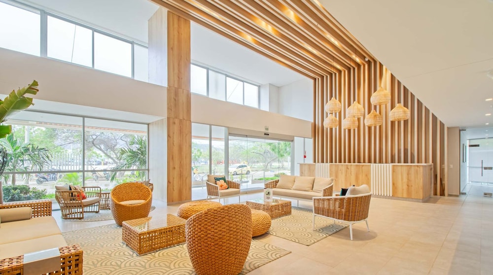 Salguero Suites By HostPro