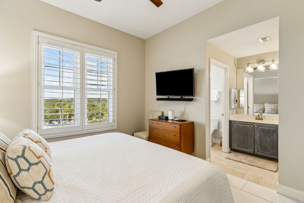 21 Ocean Place 3 Bedroom Condo