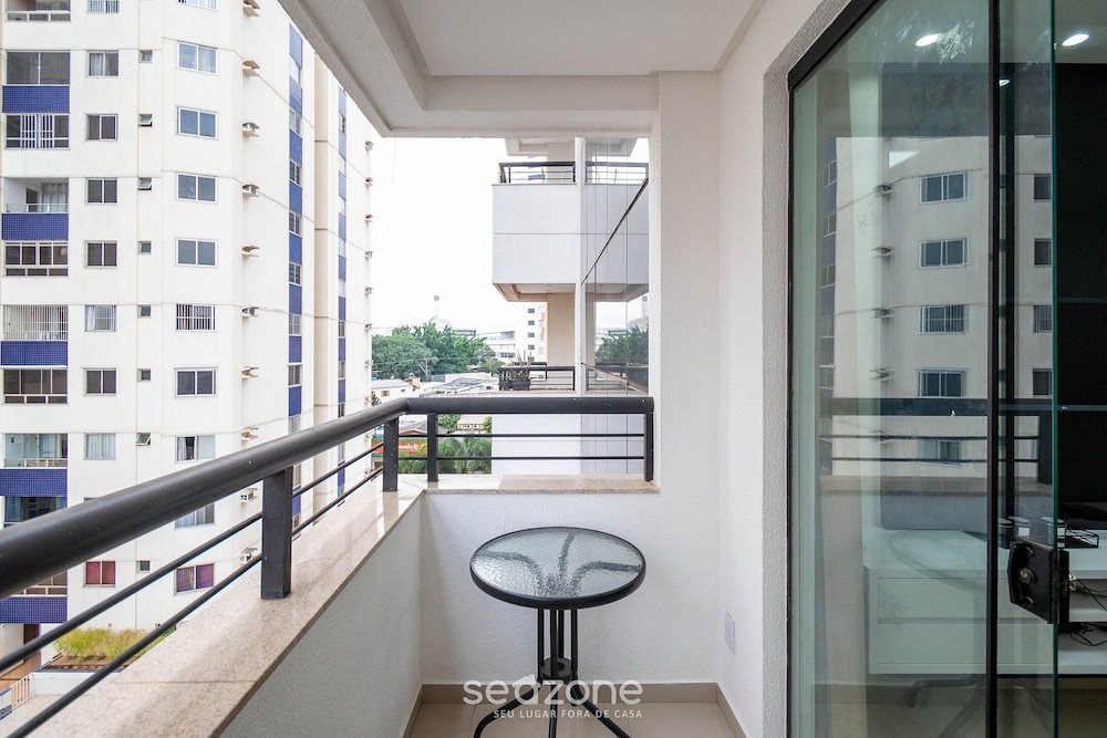 Apartment Next to Flamboyant Shopping Mall - ESS