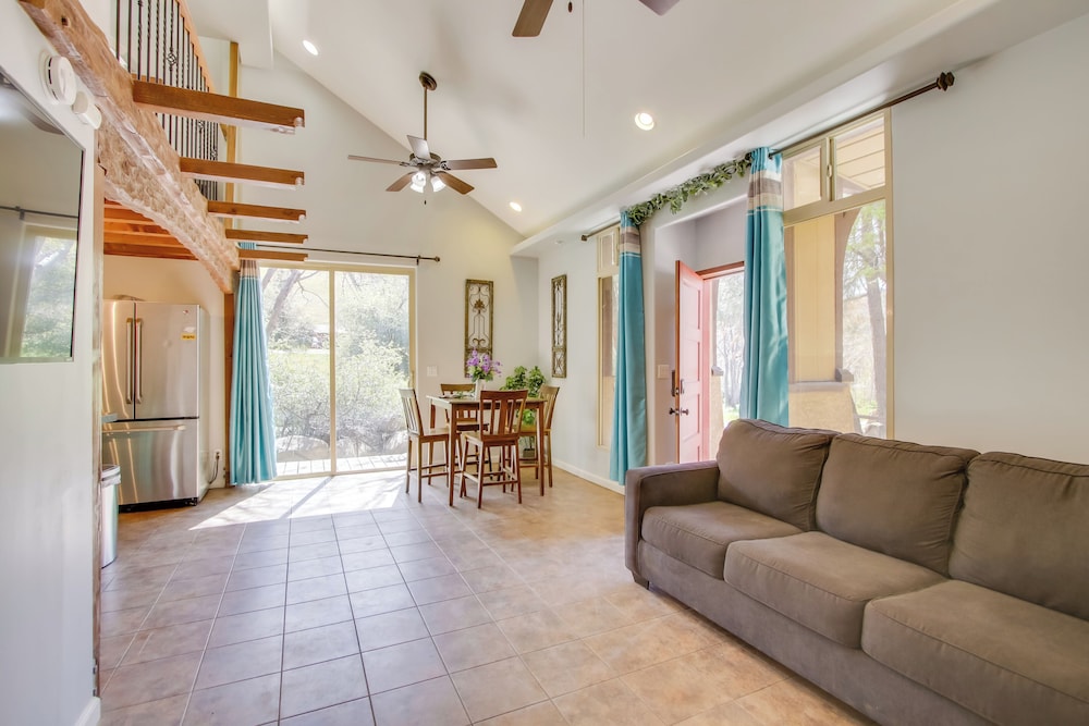 Walk to Riverfront Beach: Kernville Escape