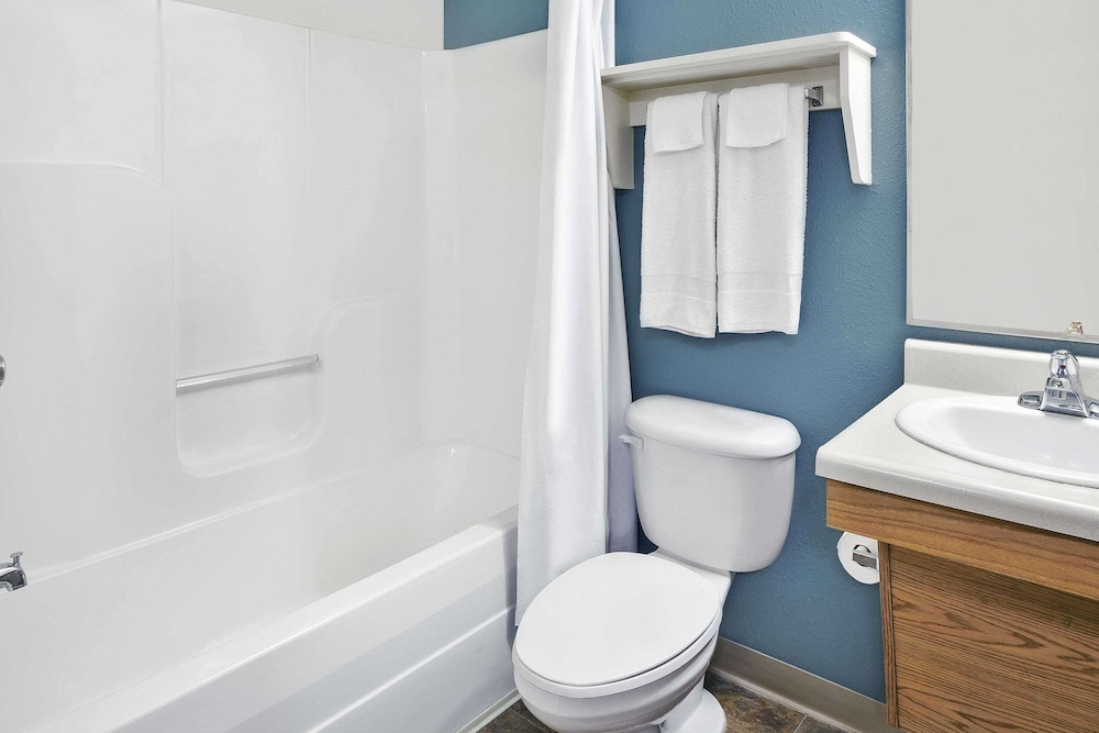 WoodSpring Suites Holland - Grand Rapids