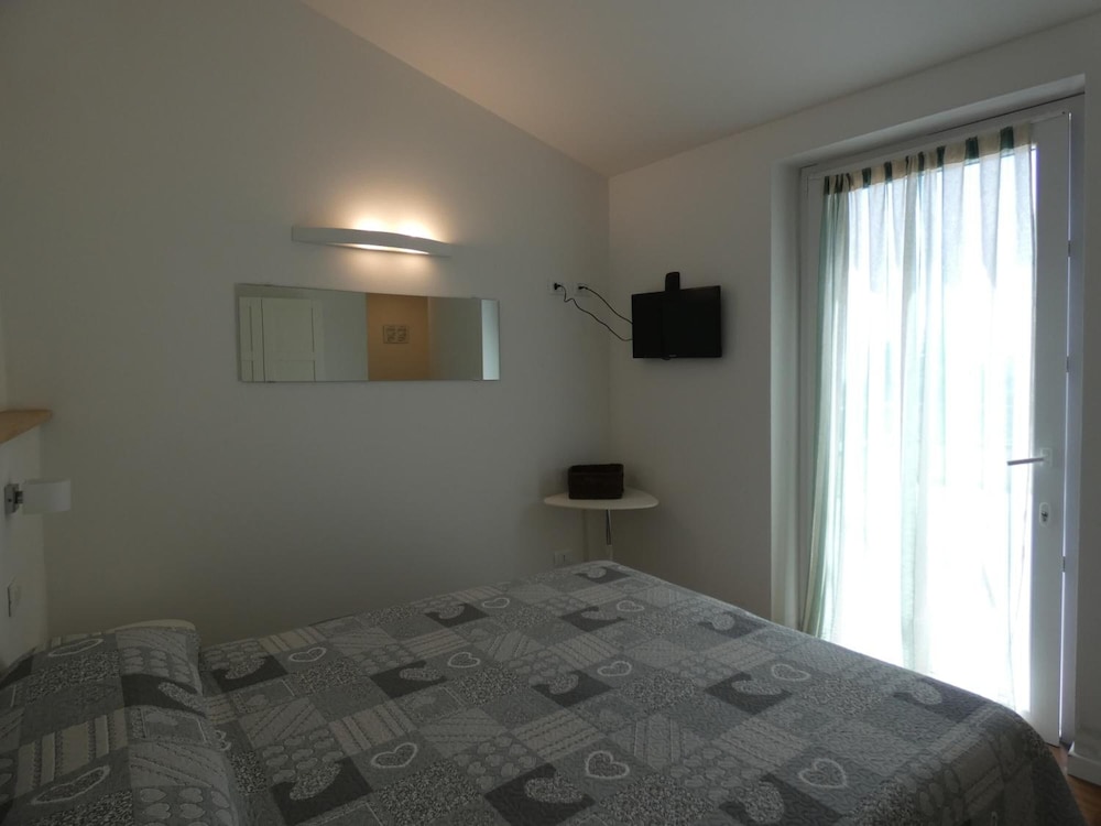 Sant'Anna Hostel photo 4
