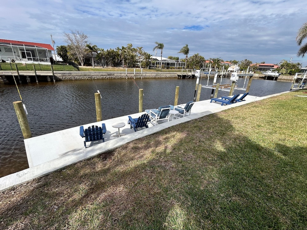 Family-friendly Waterfront 4br Pool Punta Gorda Isles 4 Bedroom Home