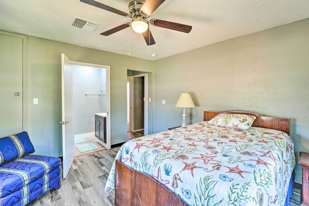 Centrally Located Lawton Home: Dogs Welcome! view 5