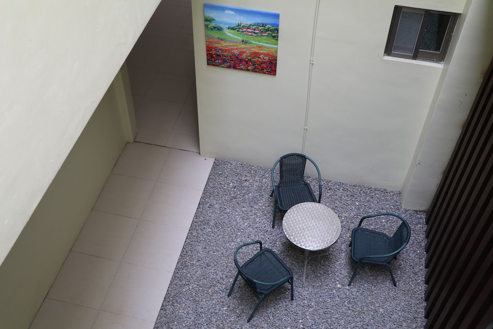 HeFeng B&B