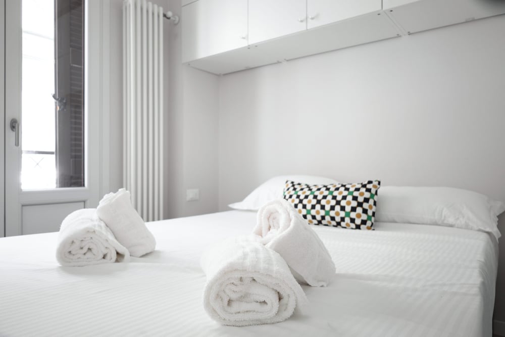 JOIVY Modern City Centre Flat