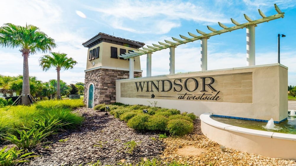 Luxury 9BR Villa With Pool SPA No Rear Neighbor view 4