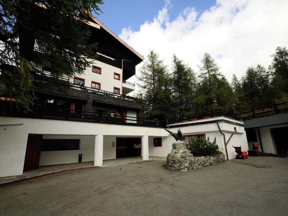 Matterhorn View Apartment in Breuil-Cervinia near Ski Area photo 1