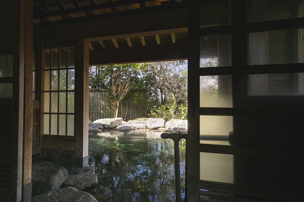 Yufuin Baien Garden Resort