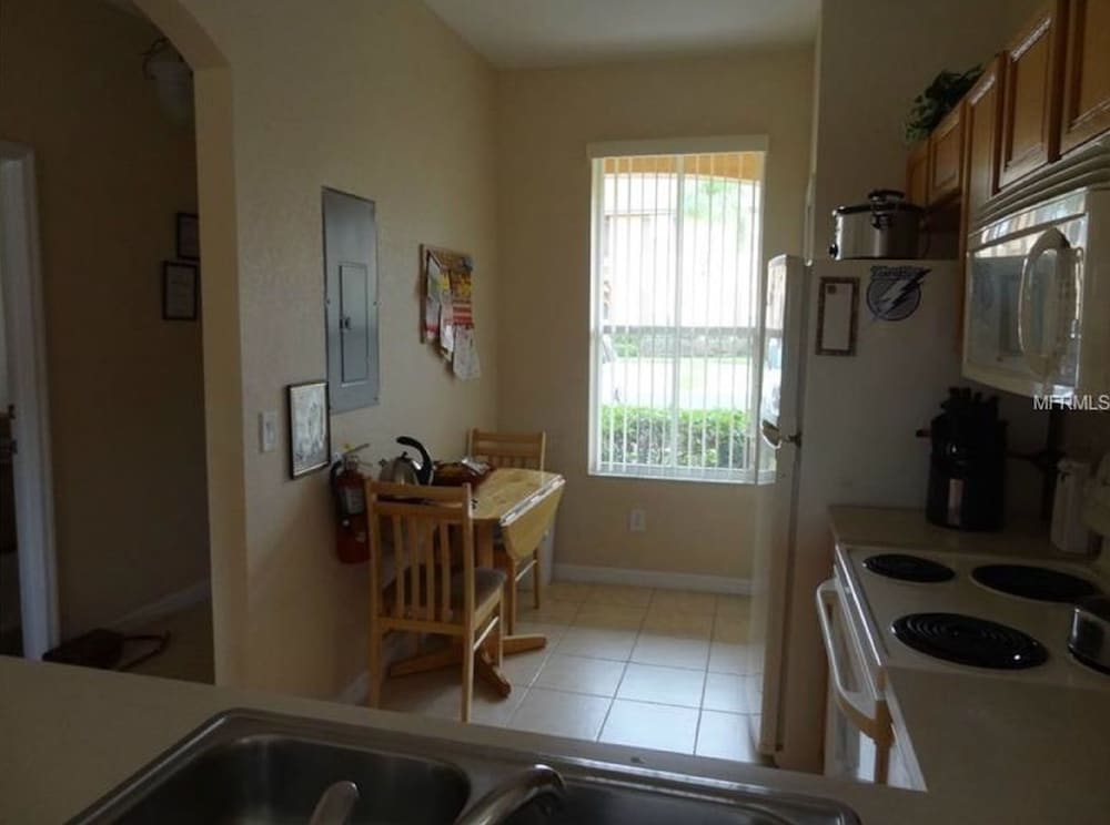 4BR Davenport Townhome by Watson-307CA view 4