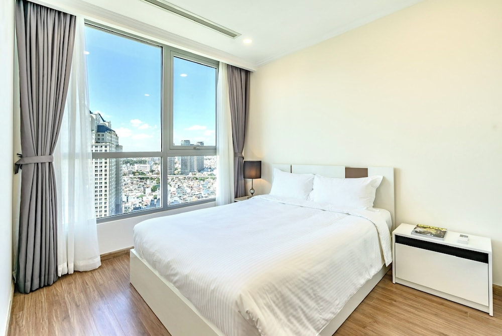 Landmark Plus . Vinhomes Central Park
