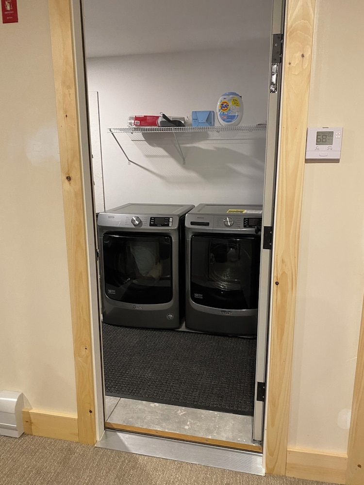 Spacious Sugarloaf Condo