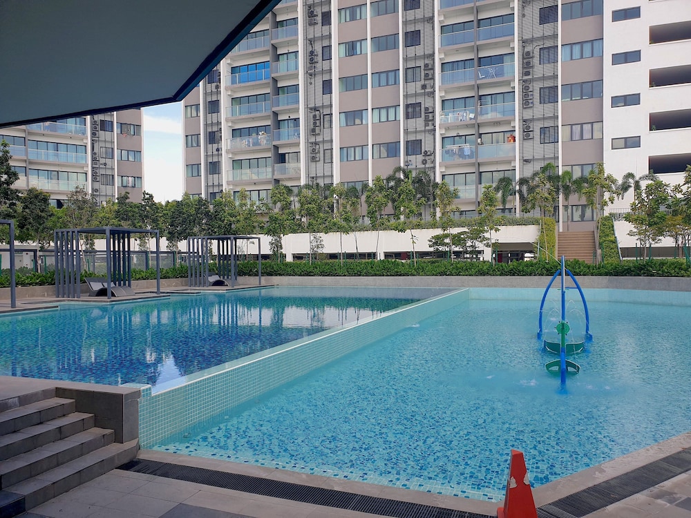 SkyVilla D'island Puchong by BeeStay photo 7