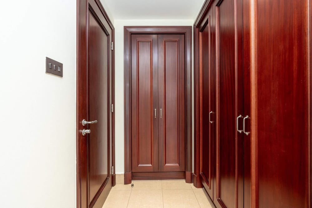 Stylish 1BD Apartment w/ Balcony, Downtown Dubai!