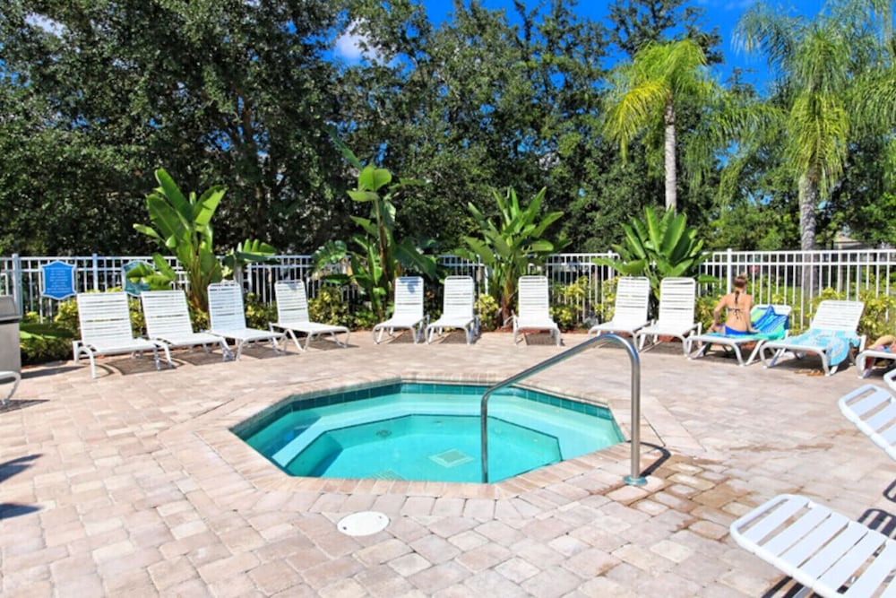 Amazing 3bdr House w Pool