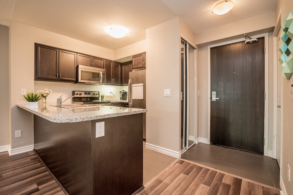 Aaira Suites Grand Trunk - Image 4