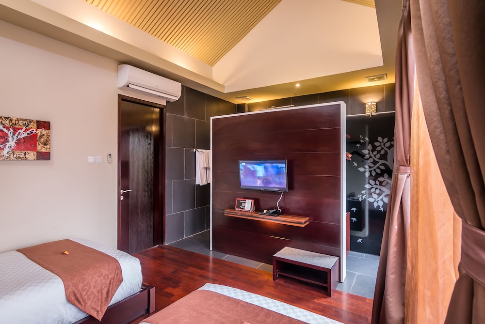 18 Suite Villa Loft by AMITHYA