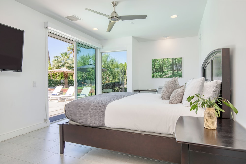 The Polo Villas by AvantStay – Modern Oasis Near Empire Polo Club