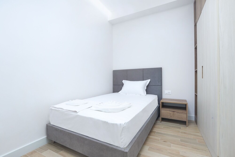 Stay Inn on Buzand Str. 97