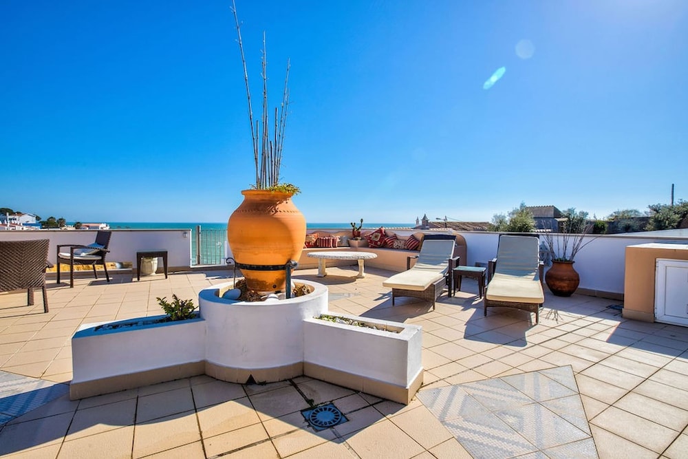 Carvoeiro Bay D Townhouse With Roof Top Jacuzzi