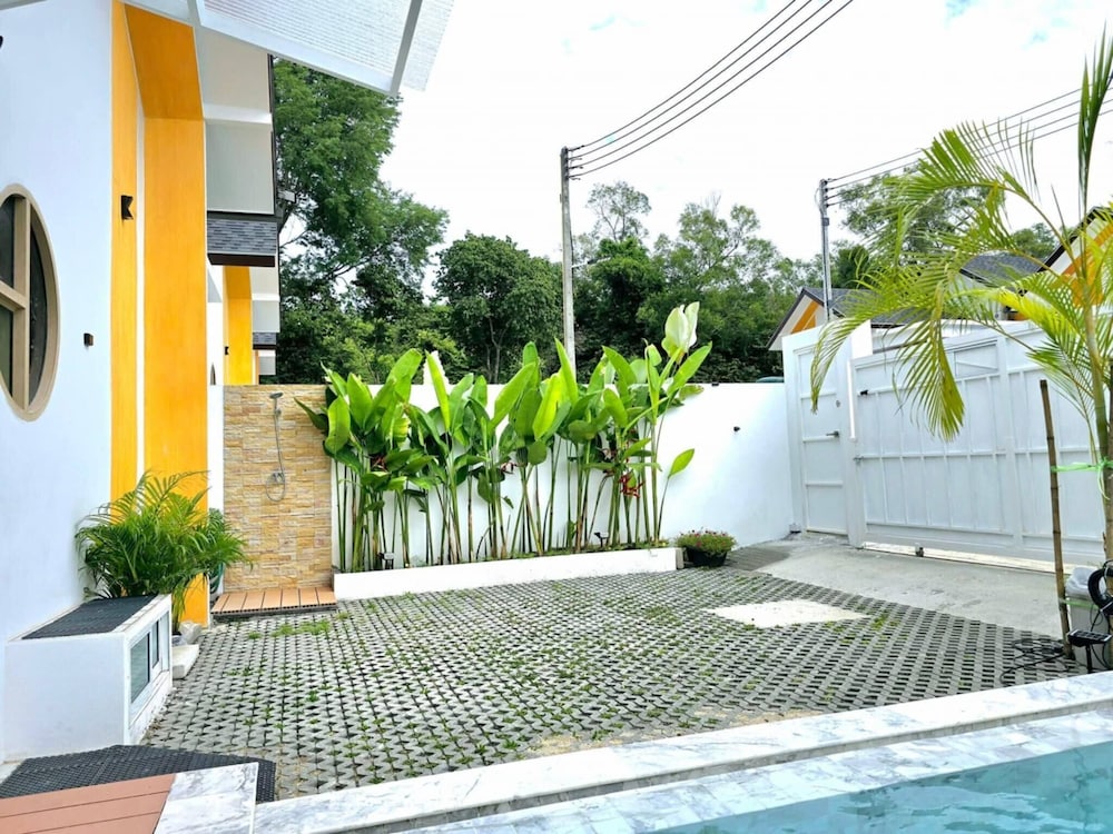 Lux Sila Pool Villa 3 Bedrooms 4 Beds