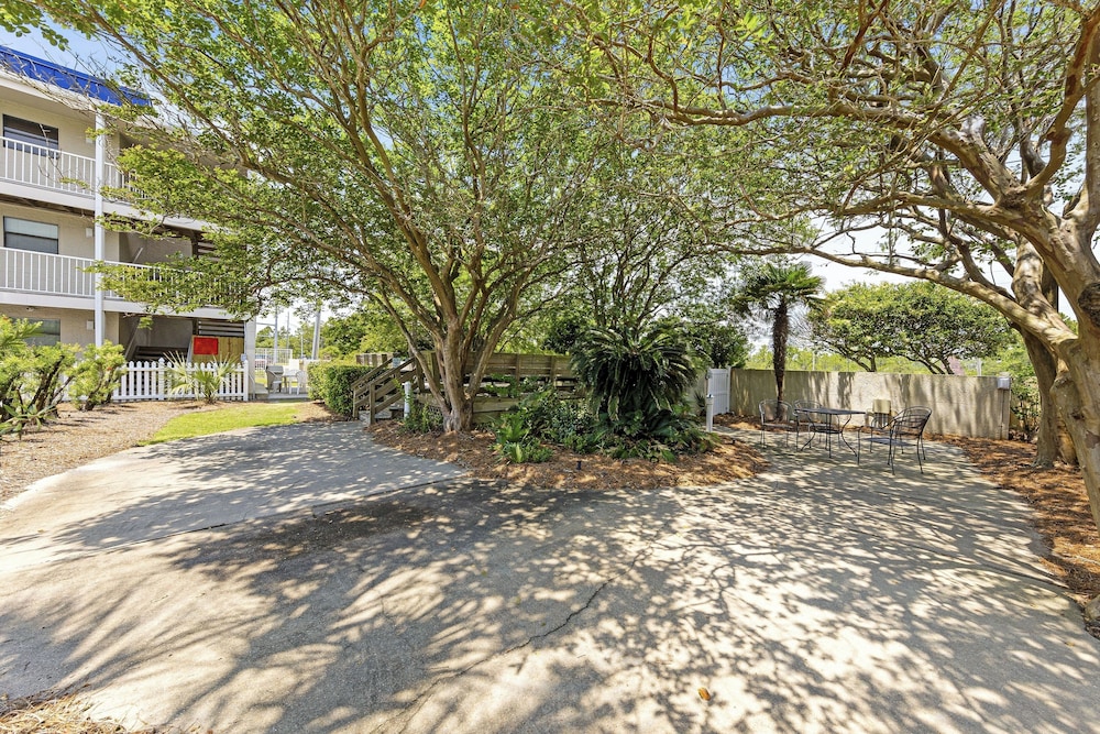Seaside Beach & Racquet Club 2207