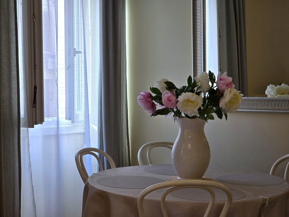 Two-Bedroom Apartment SEVEN