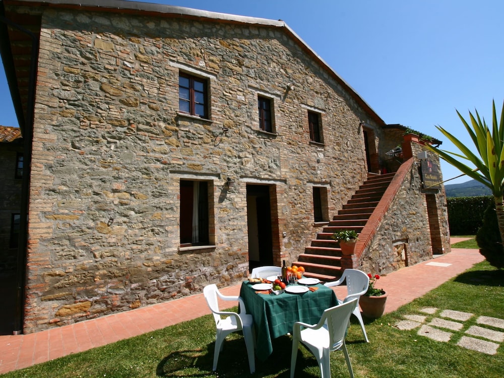 Holiday Home in Magione Near Lake Trasimeno photo 2