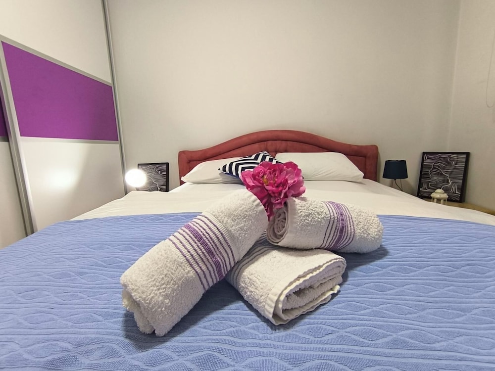 Chengic Villa Comfort - Modern 2-Bedroom
