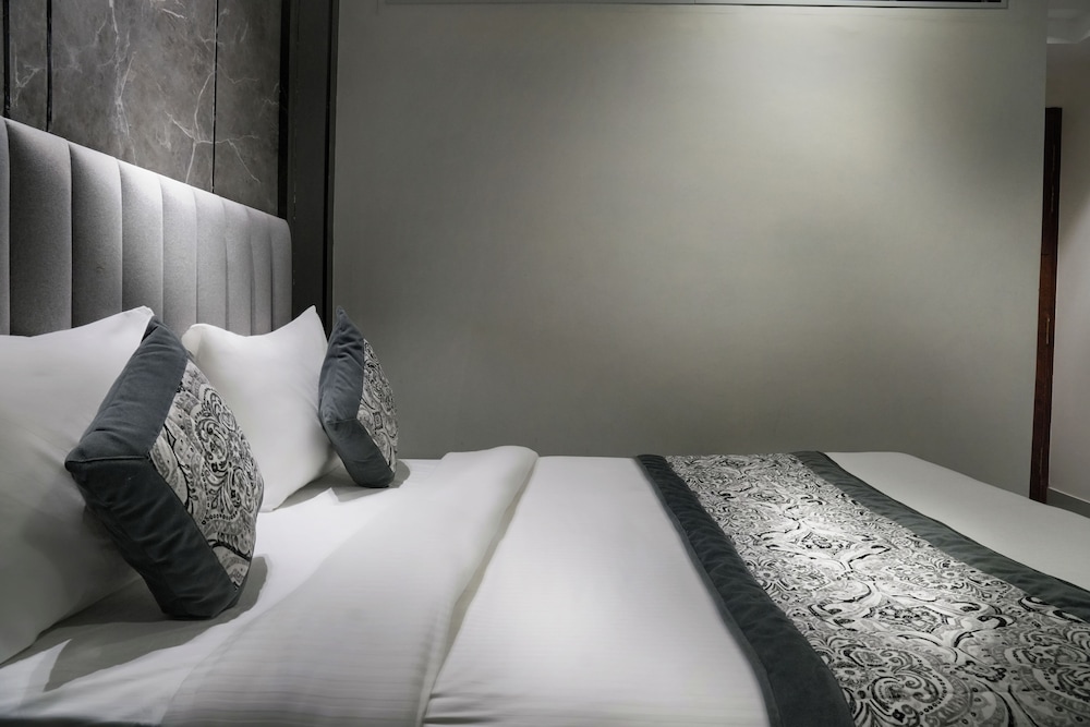 Hotel Mountain Bliss new delhi