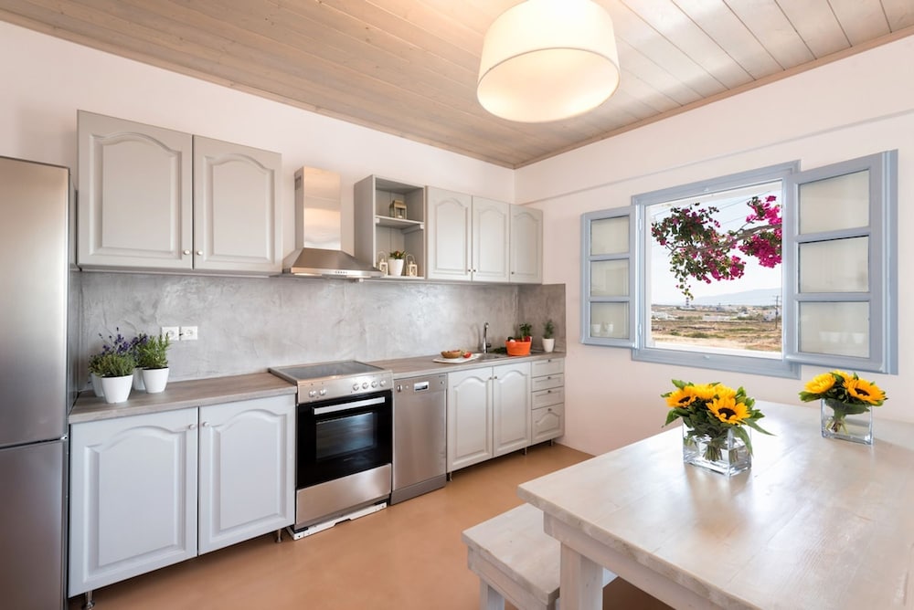 Menta I in the Heart of Naousa Free Parking Paros