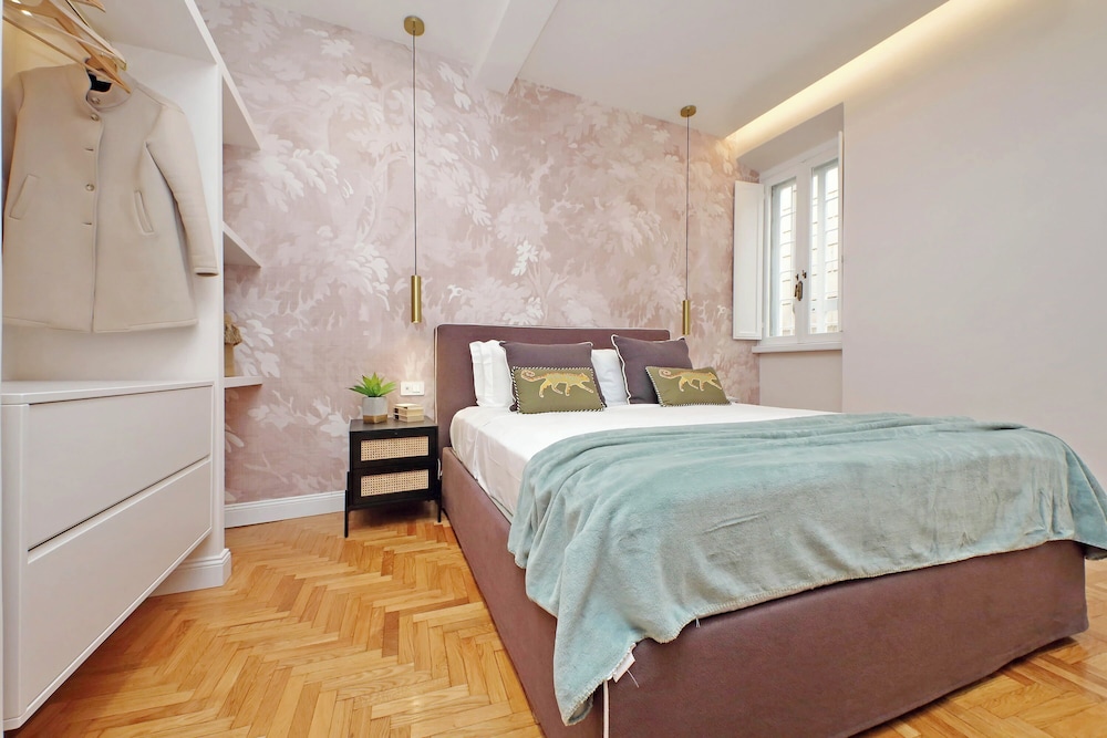 YCH-Luxury home near Piazza Venezia