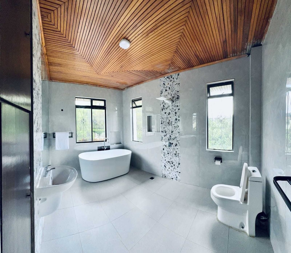 Lux Suites Hostpoa Airbnb's Eldoret