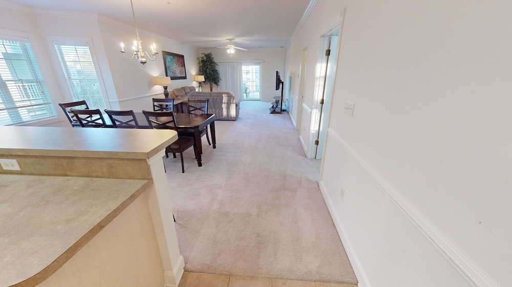Magnolia Pointe Luster Leaf 4869-301 3 Bedroom Condo