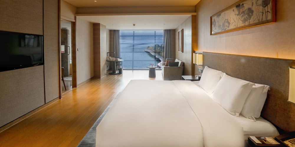Crowne Plaza Hangzhou Thousand Island Lake by IHG