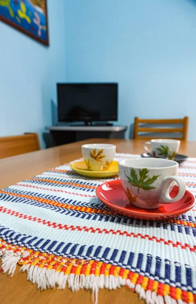 Inviting 1-bed Apartment With Box and Seeviews