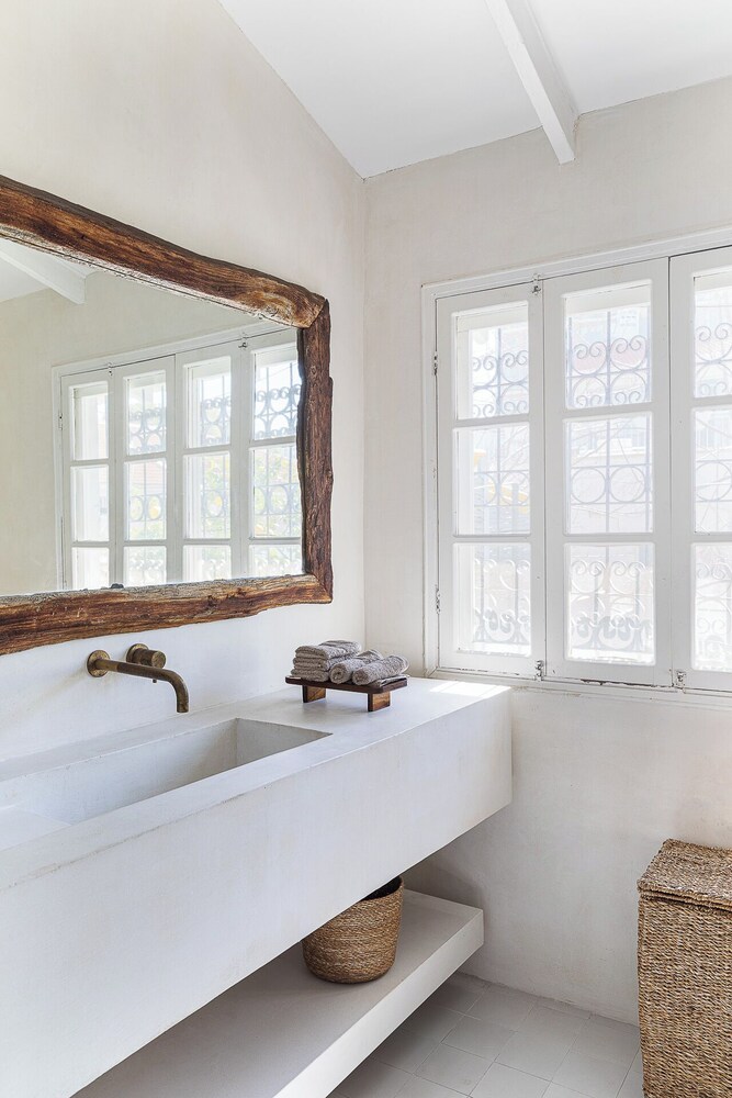 The Gem of Neve Tzedek by Sea N' Rent