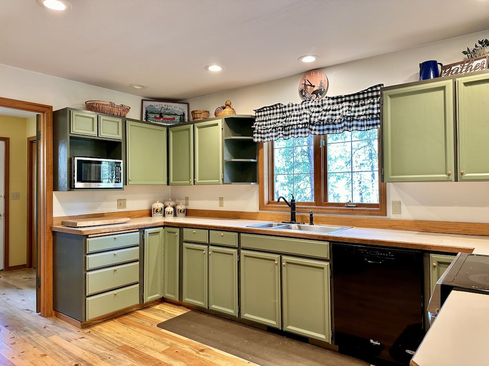 Blue Pine Forest Lodge 3 Bedroom Cabin