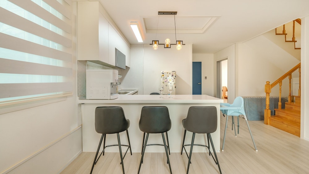 Sokcho Biroso Private Cottage