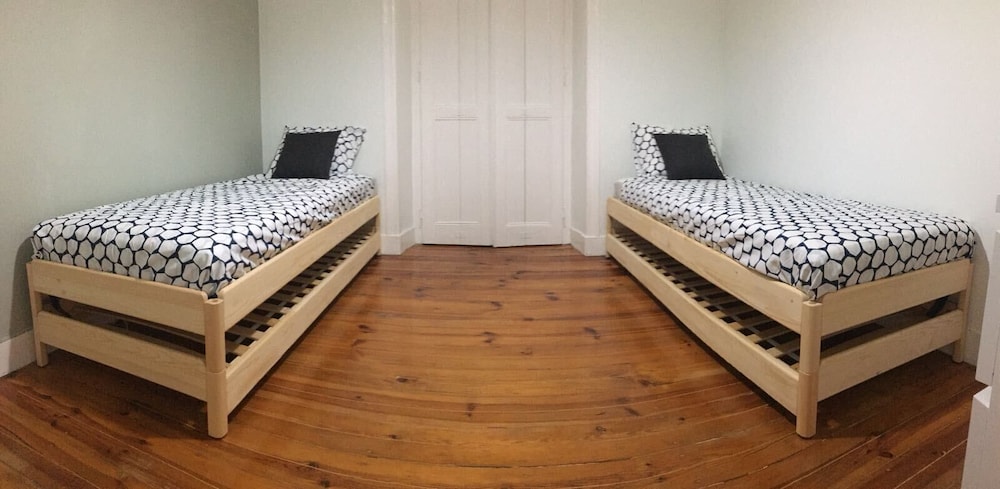 Cosy and Traditional Portuguese Apartment view 3