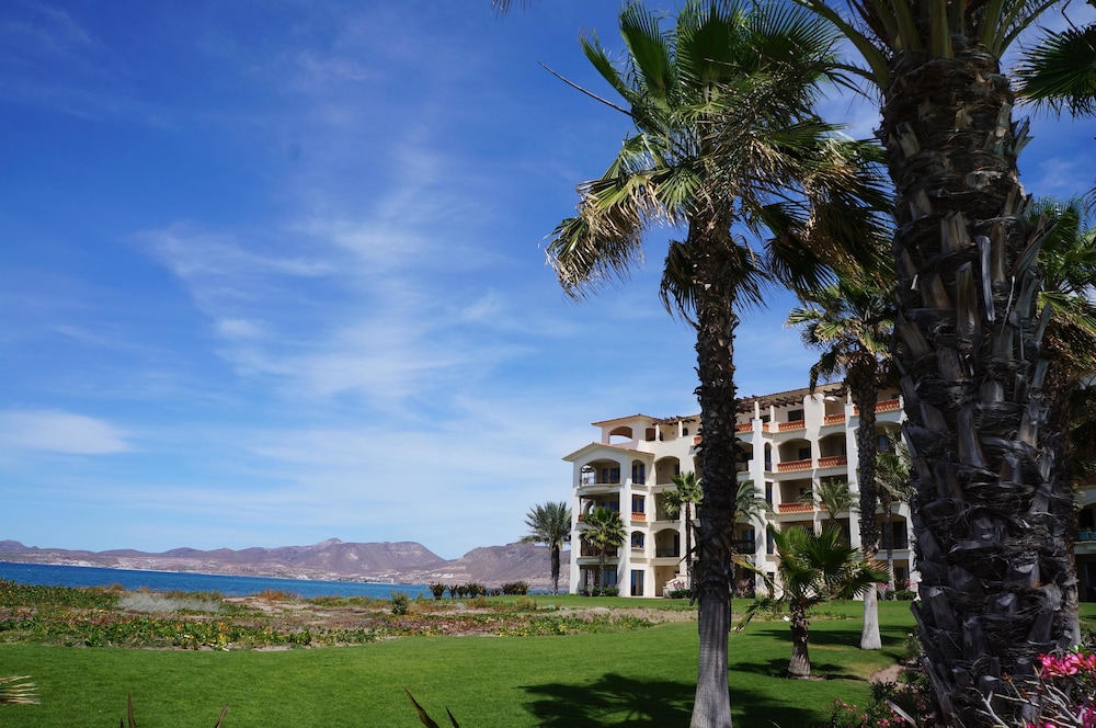 Paraiso Del Mar Resort PDM B203 1 Bedroom Condo by Seaside La Paz