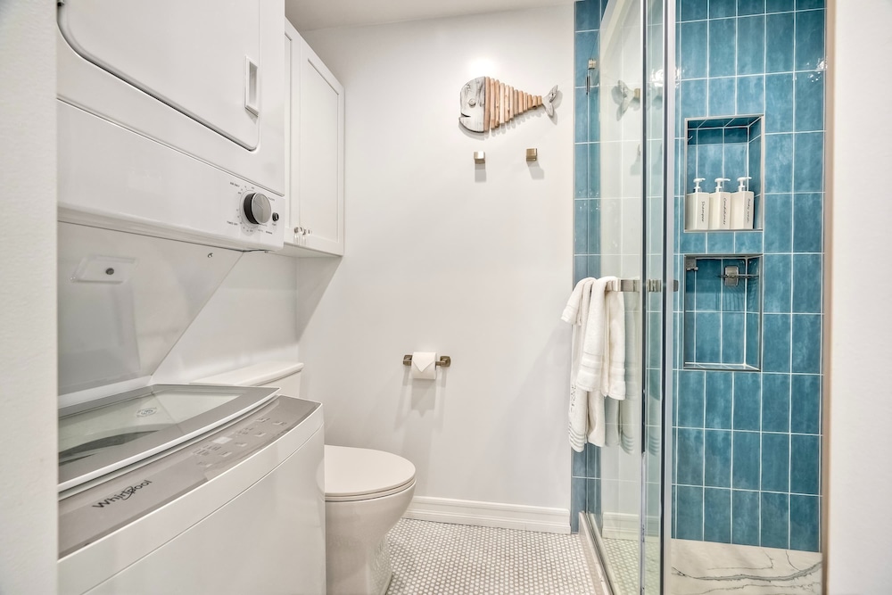 La Costa Comfort - Resort-style Living for 2