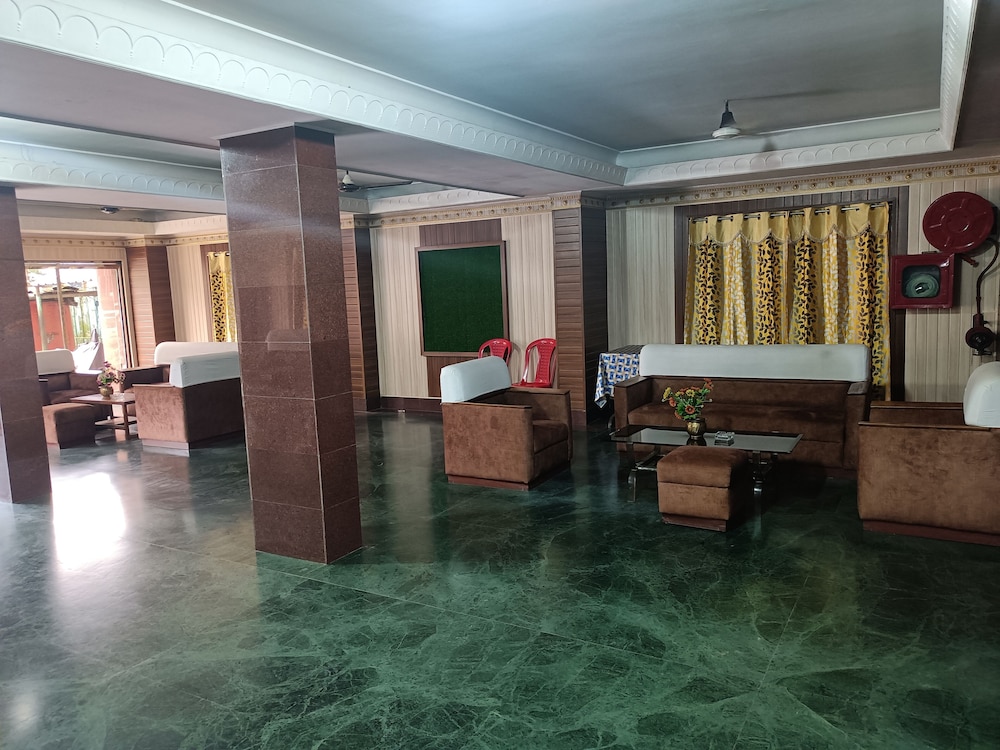 Lobby & Reception