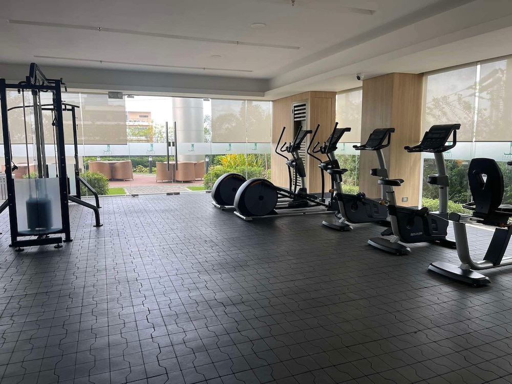 Lush residence Makati City by darpm