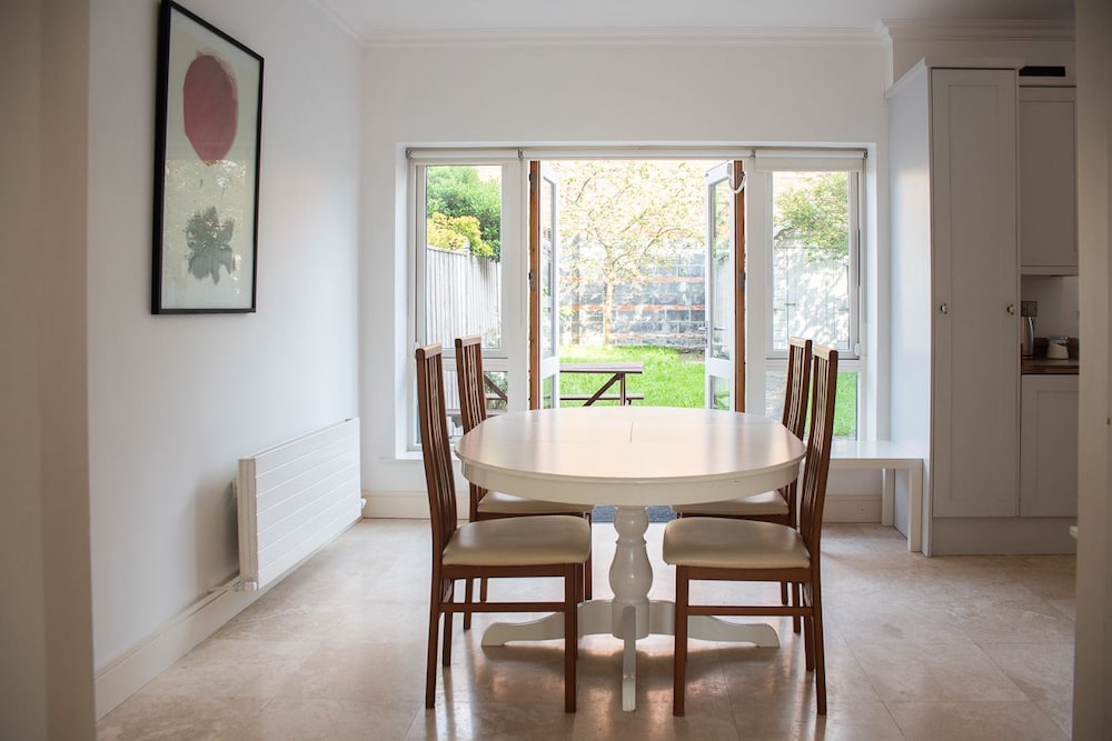 Kelston Townhouse Foxrock