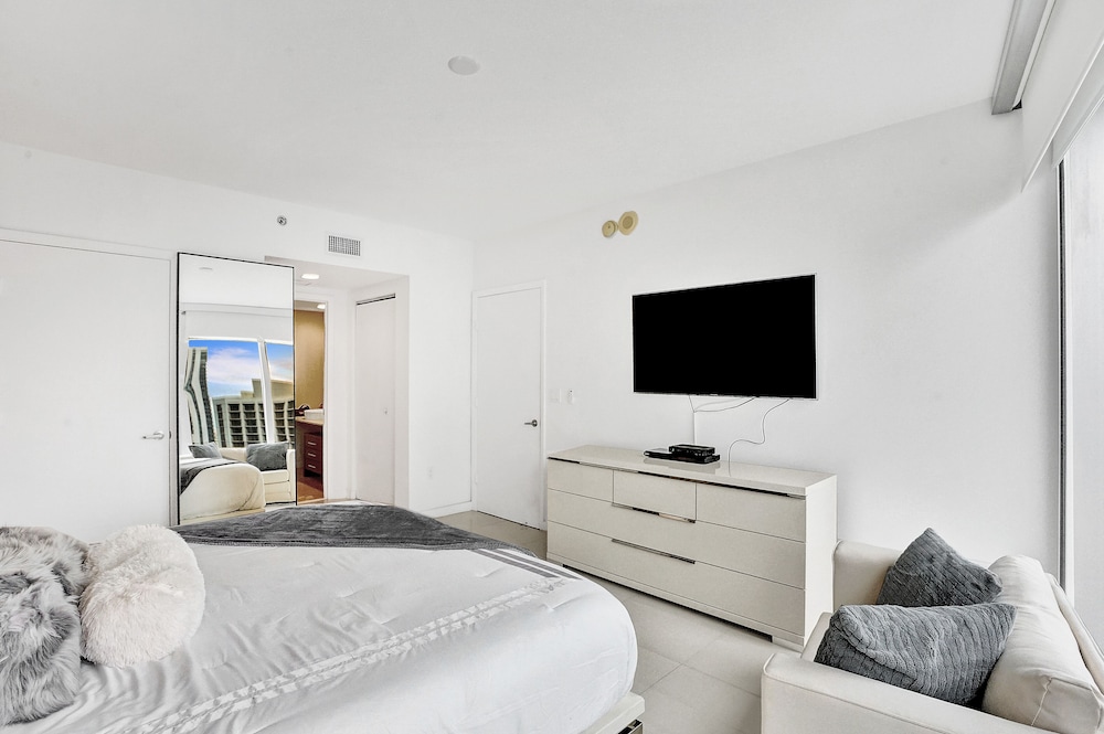 LUXURY W HOTEL BRICKELL 2BD