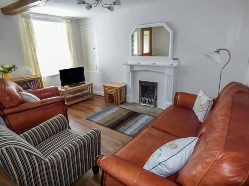 Corner Cottage view 4