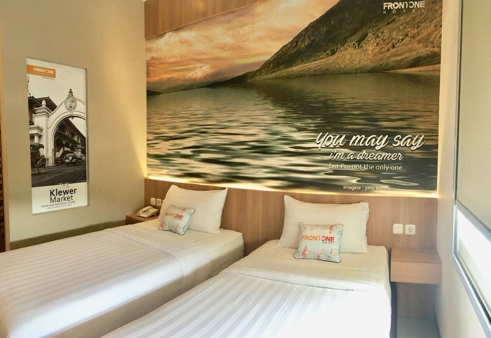 Front One Hotel Airport Solo view 4