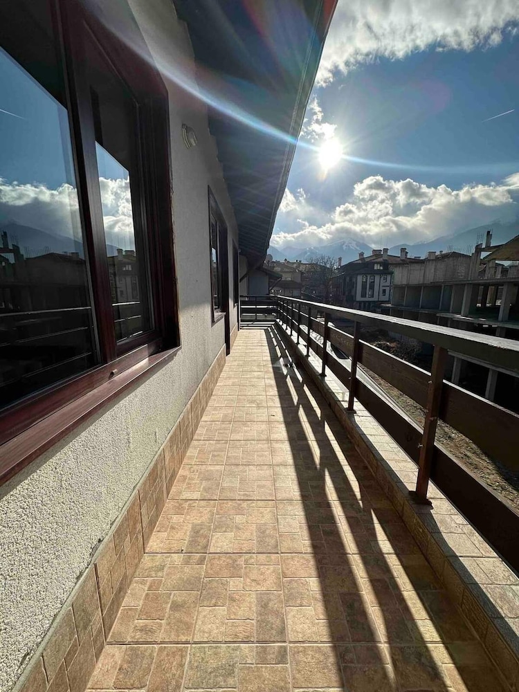 2405 Cosy Mountain View Apartment - 200mbps Wi-fi!